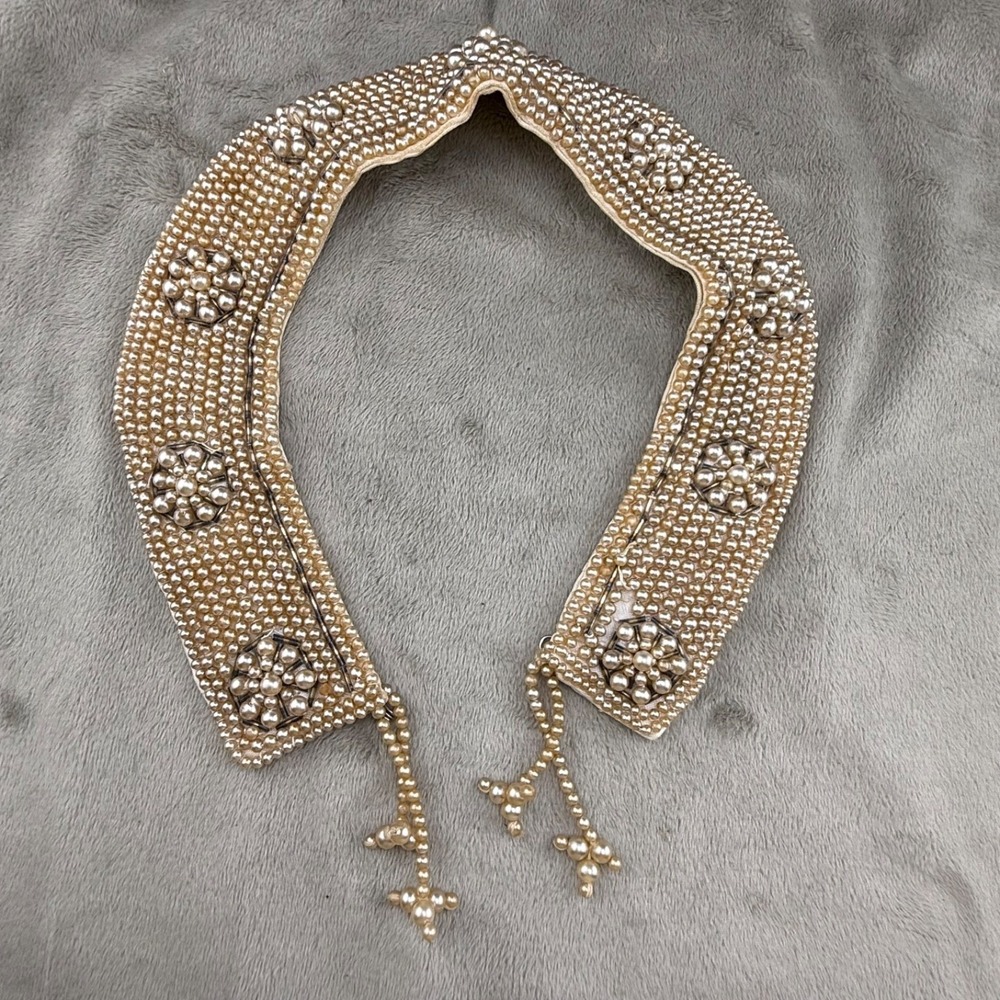 Vintage Estate Collar Necklace White Beaded Imitation Pearl Cloth Backing 15in